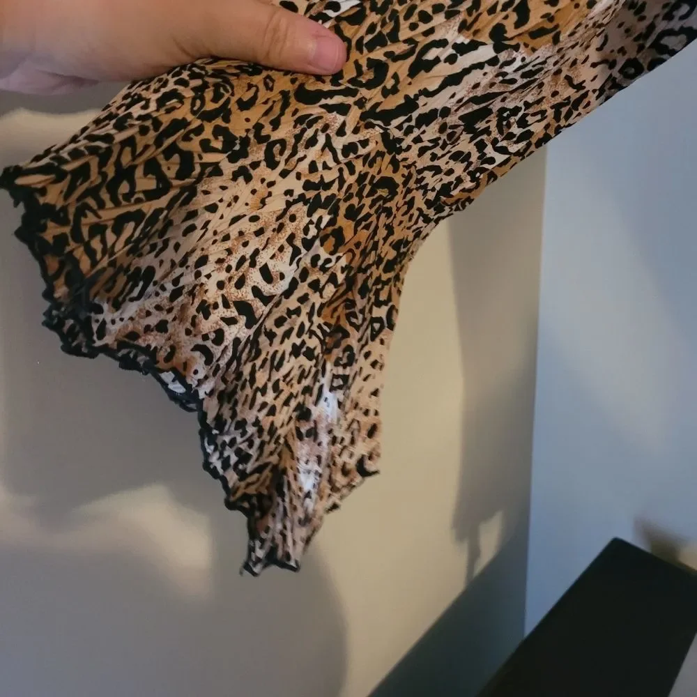 Stretchy leopard plus top - Picture 4 of 10